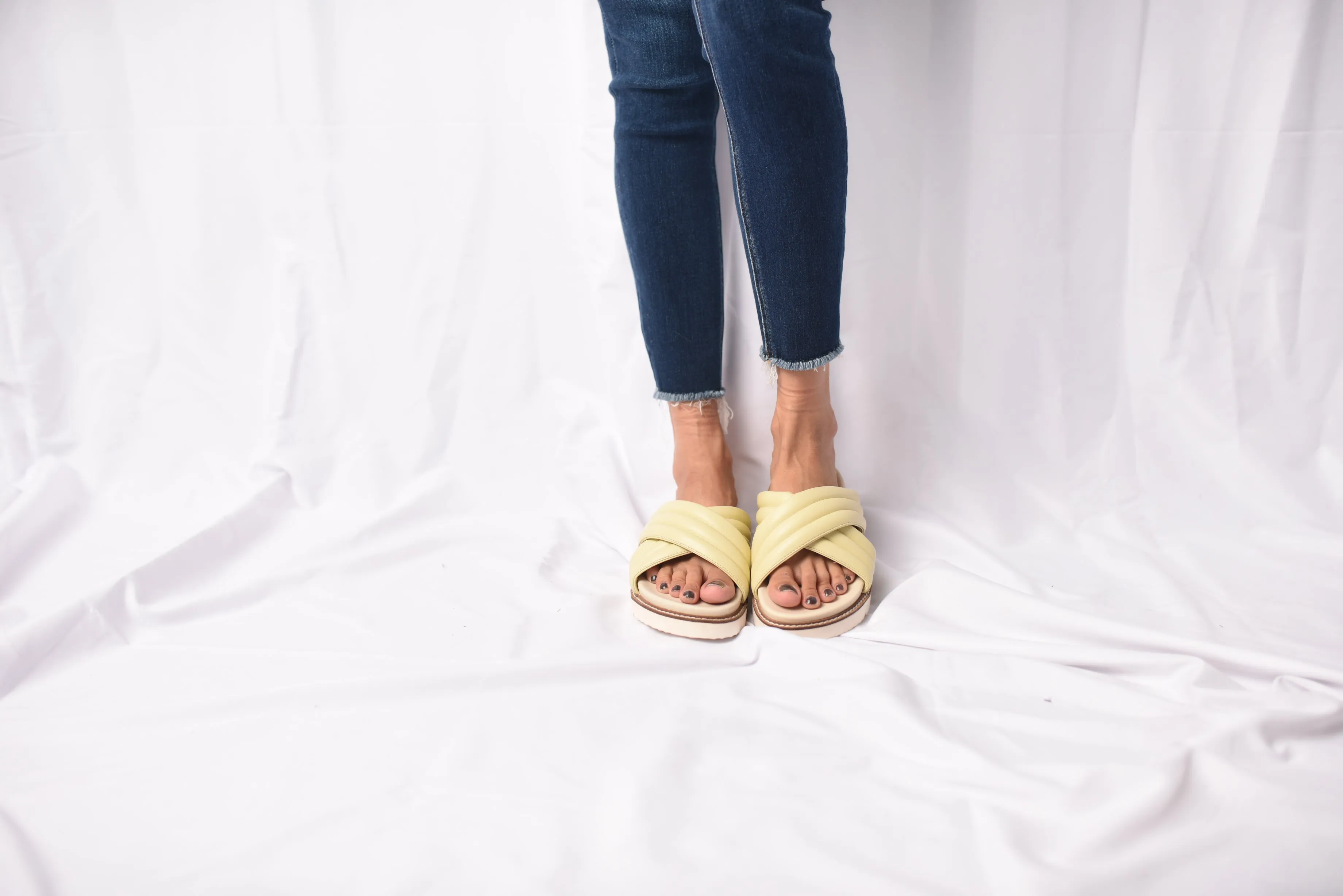 Grace Puff Strap Slide (Lime)